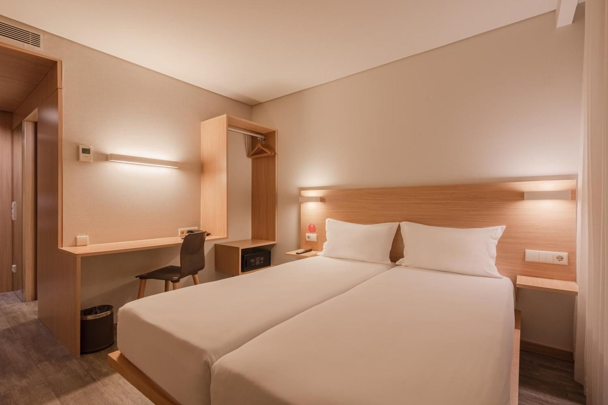 Moov Hotel Porto Norte Senhora da Hora Exteriör bild